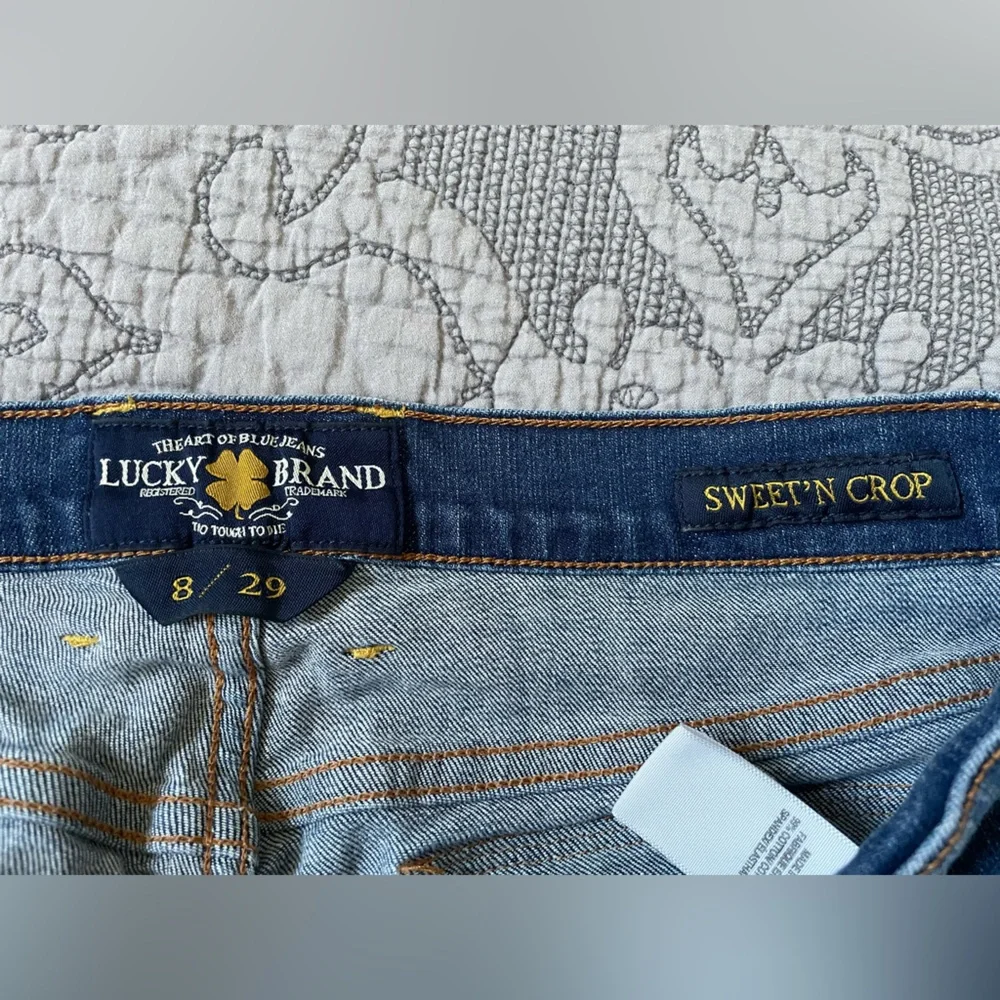 Lucky Brand Sweet 'n Crop Jeans 8/29 - Picture 4 of 8